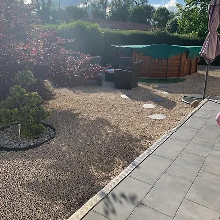 Chez Jaika D Hotes Oda ve Kahvaltı Belleville-en-Beaujolais